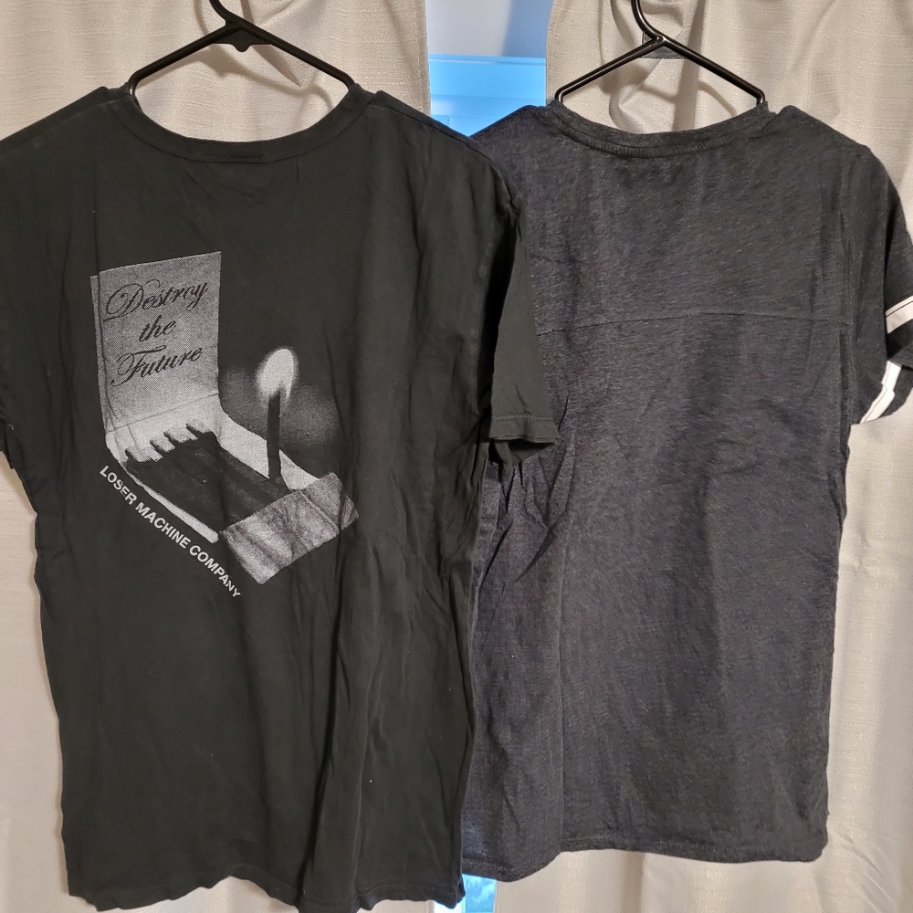 3 T-shirt bundle - Picture 7 of 11